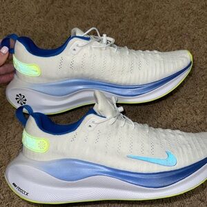 Nike Infinity Custom Reactx White and Blue Running Shoes size 12